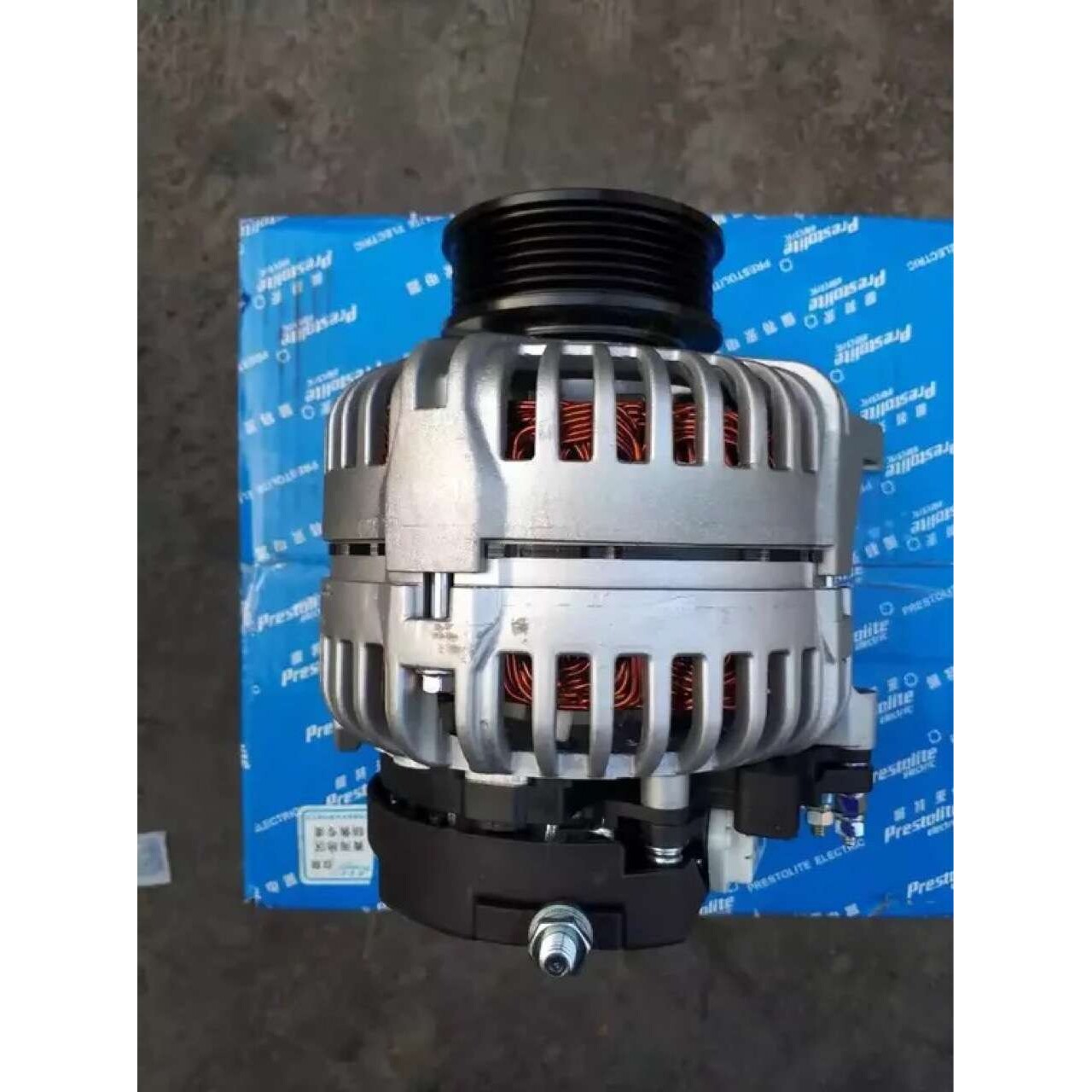 集瑞联合重卡发电机AVI144A3025发电机K6100-3701100A-002发电机