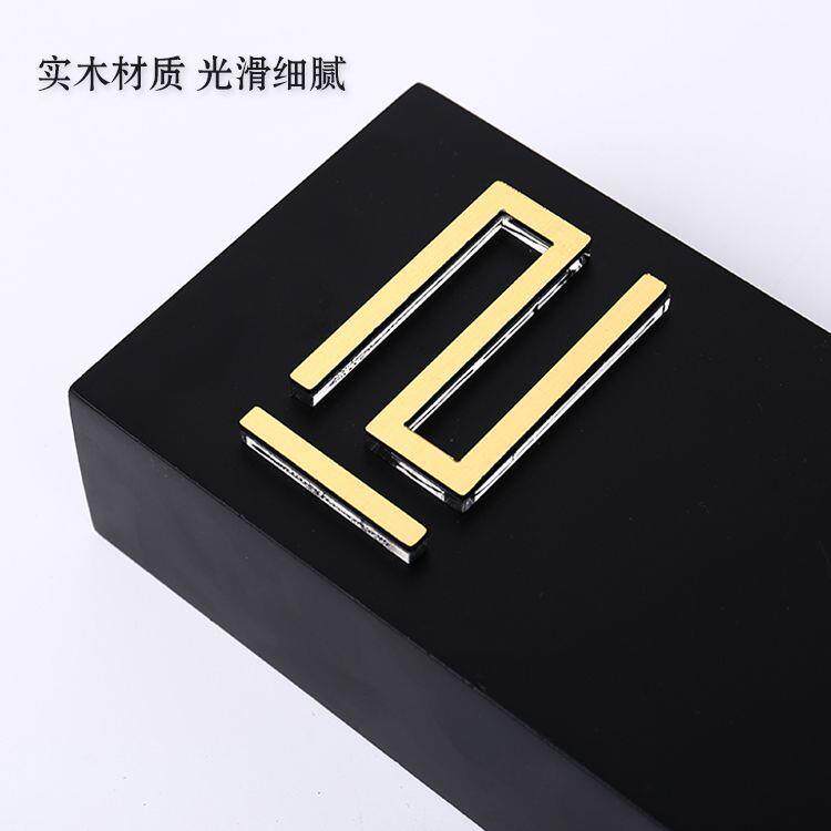 新款长条极简挂钟创意家用时钟客厅简约时尚钟表轻奢装饰转角挂钟