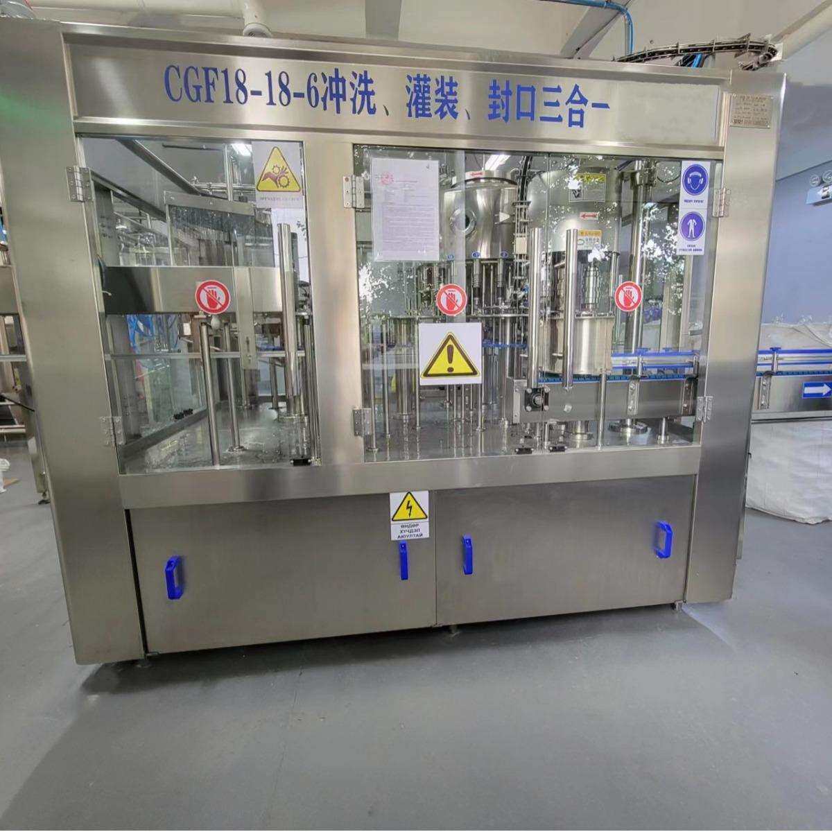 瓶装水碳酸饮料两用灌装线汽水汽酒瓶水自动灌装线常压含气饮料线