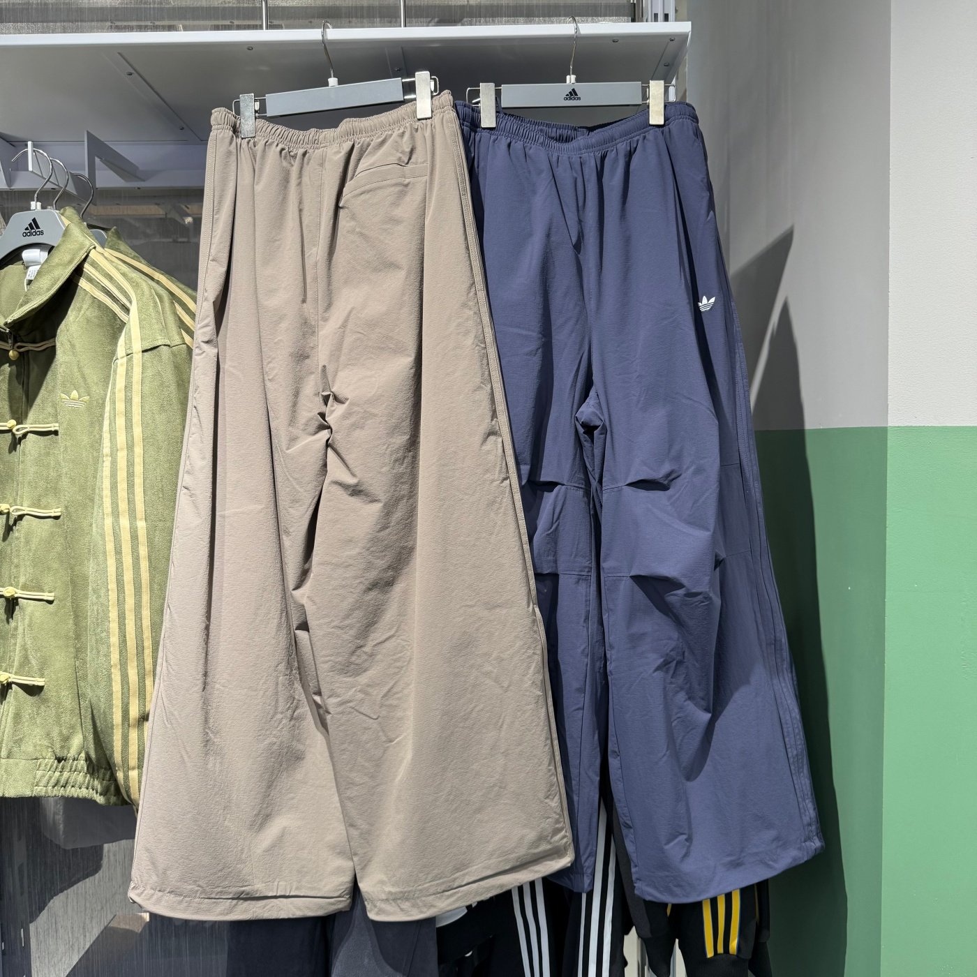 Adidas阿迪达斯三叶草男冬宽松百搭伞兵裤加绒长裤 IA7504 7505