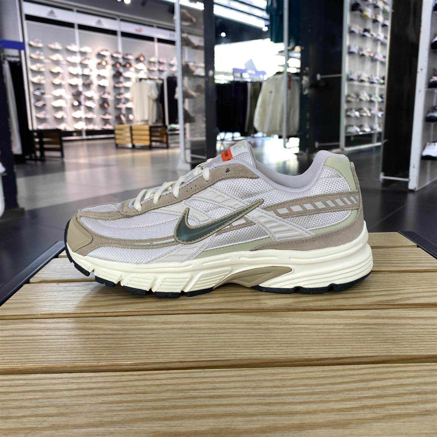 耐克INITIATOR男防滑耐磨轻便复古透气健步百搭休闲运动鞋 HJ7683