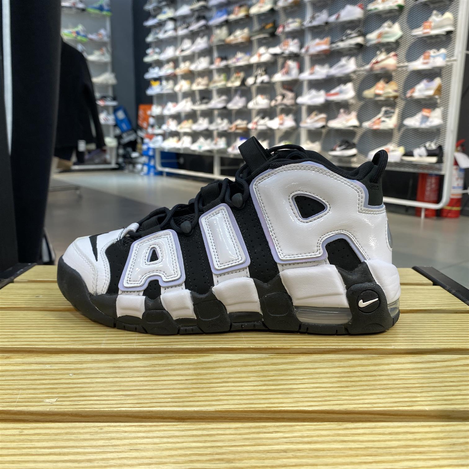 耐克女款舒适女式2025新款休闲鞋女生款舒服不累脚的运动鞋DQ6200