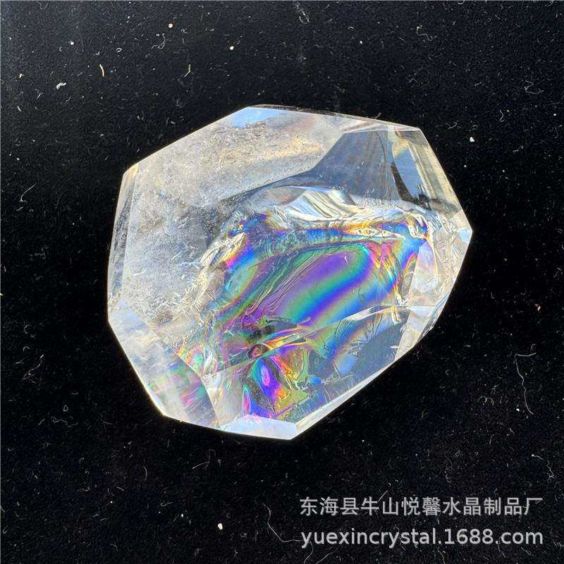 阿赛斯特莱梵天透体天然白水晶随形彩虹晶石原石打磨家居客厅摆件
