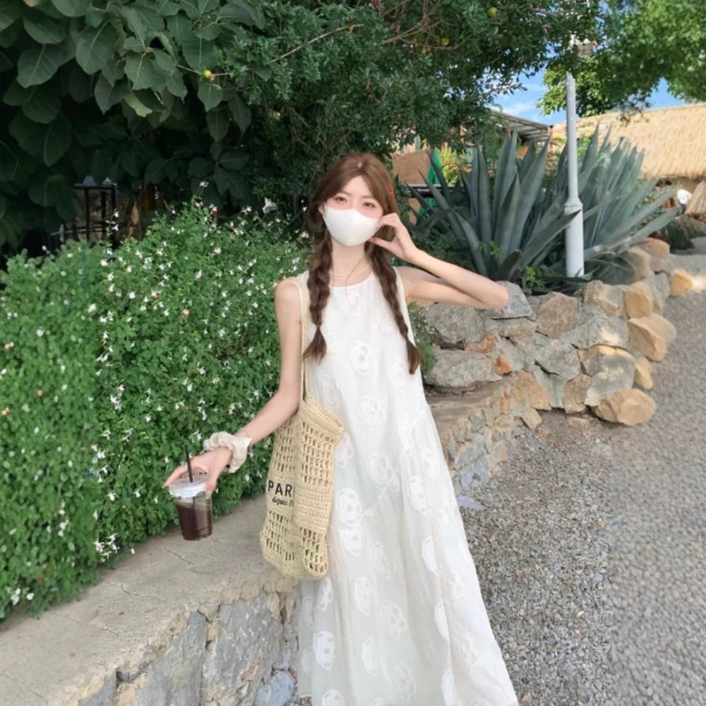 夏季新款法式茶歇刺绣花朵宽松显瘦无袖长裙子温柔风背心连衣裙女