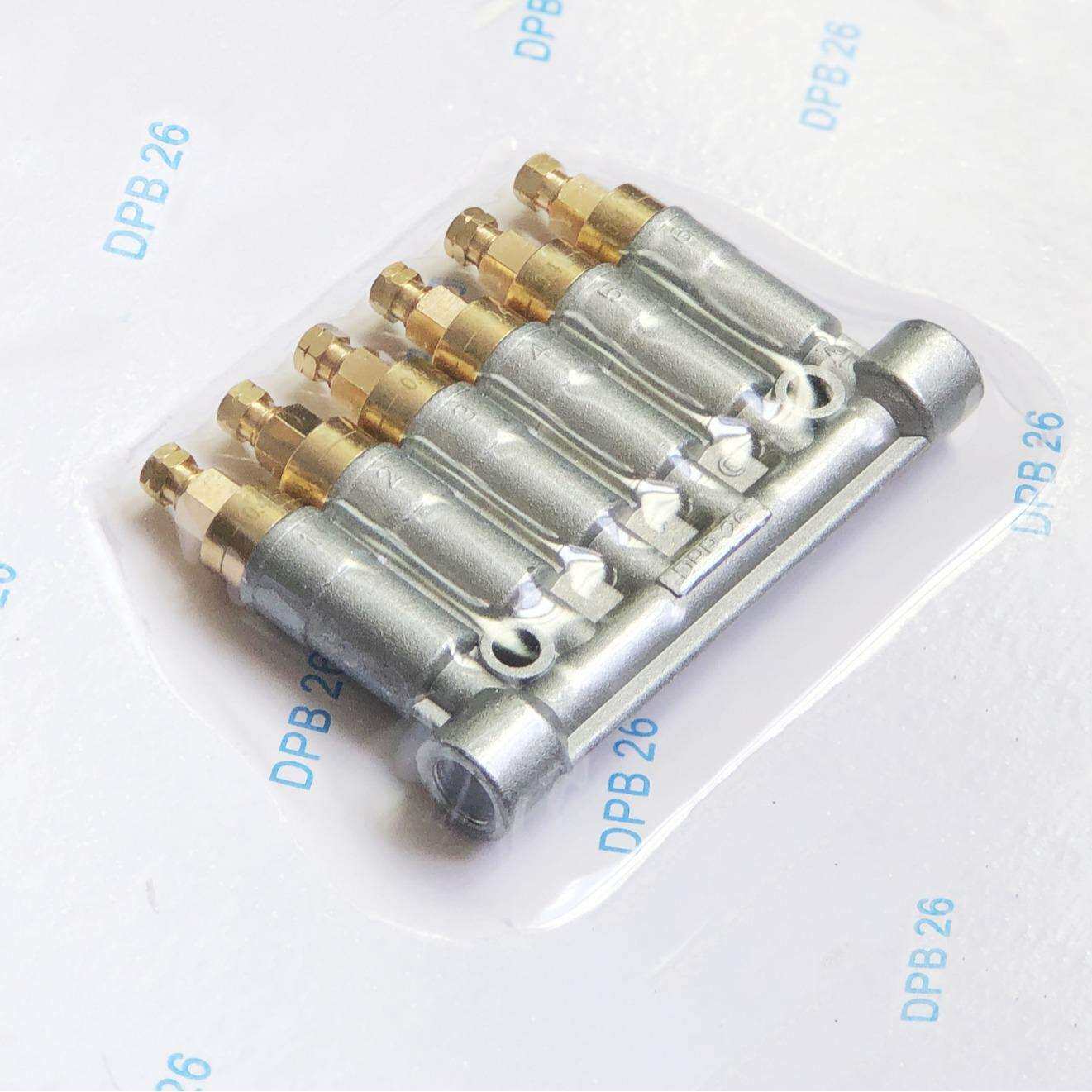 进口款 DPB-25 DPB-15 0.16cc 0.2cc 0.4cc 加压定量容积式分配器