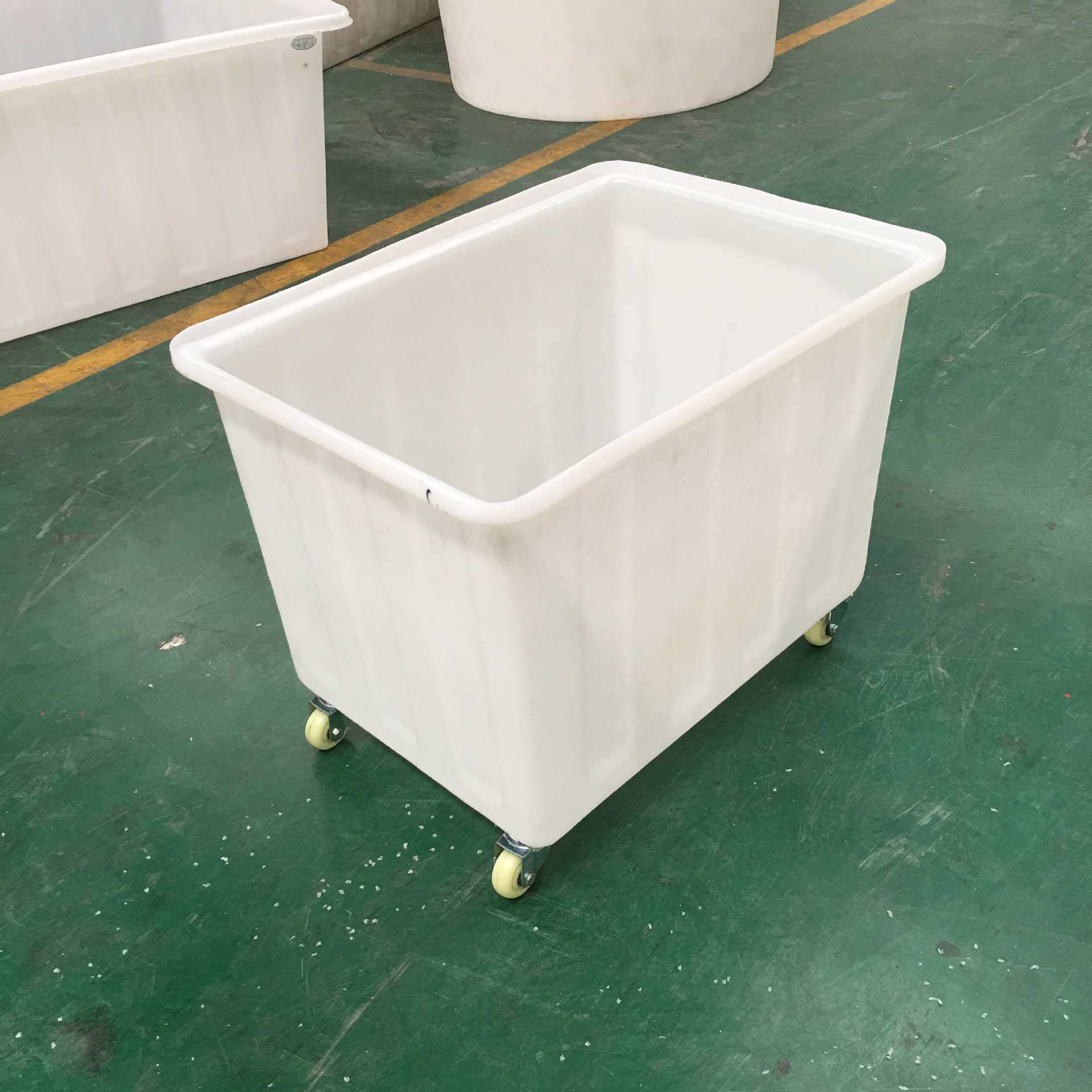 300L服装厂用周转箱带轮子牛筋桶塑料布草箱长方形箱子储物