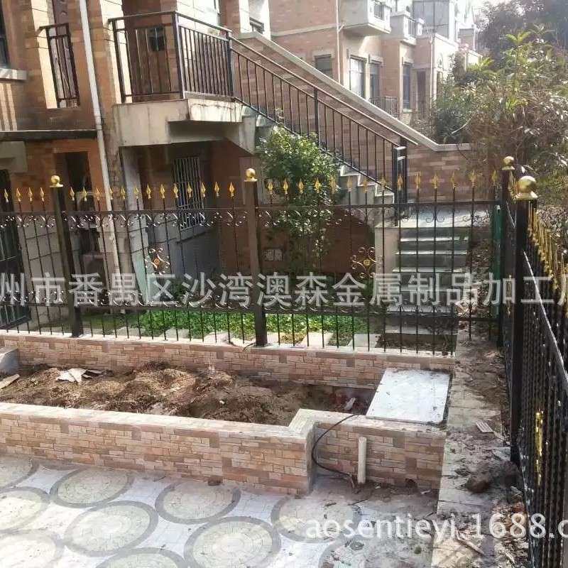 广东铁花厂家批量制作直销烤漆工程铁艺护栏 豪华欧式铁拦河铁栏