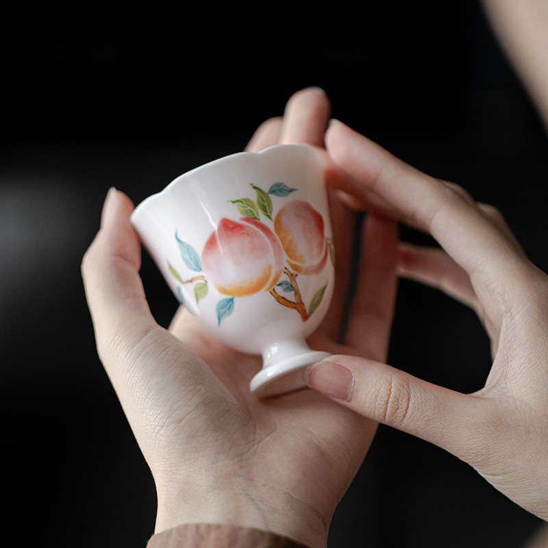 弥言釉下彩手绘桃子大号主人杯手工陶瓷花口茶杯高足品茗杯喝茶杯