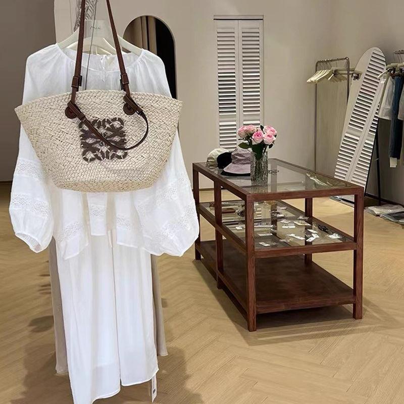 实木中岛柜服装店中岛流水台置物架饰品陈列摆台胡桃色女装展示架
