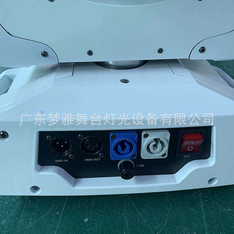 36颗10W4合1 RGBW led调焦摇头染色灯舞台演出婚庆灯光酒吧光束灯