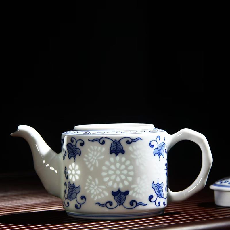 景德镇手绘青花瓷玲珑茶具套装家用办公高级豪华中国风陶瓷茶壶杯