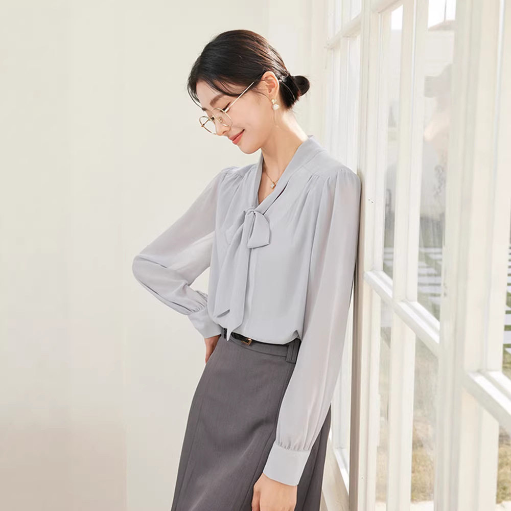 蓝色蝴蝶结飘带雪纺衬衫女士早春轻熟风通勤职场衬衣长袖宽松上衣