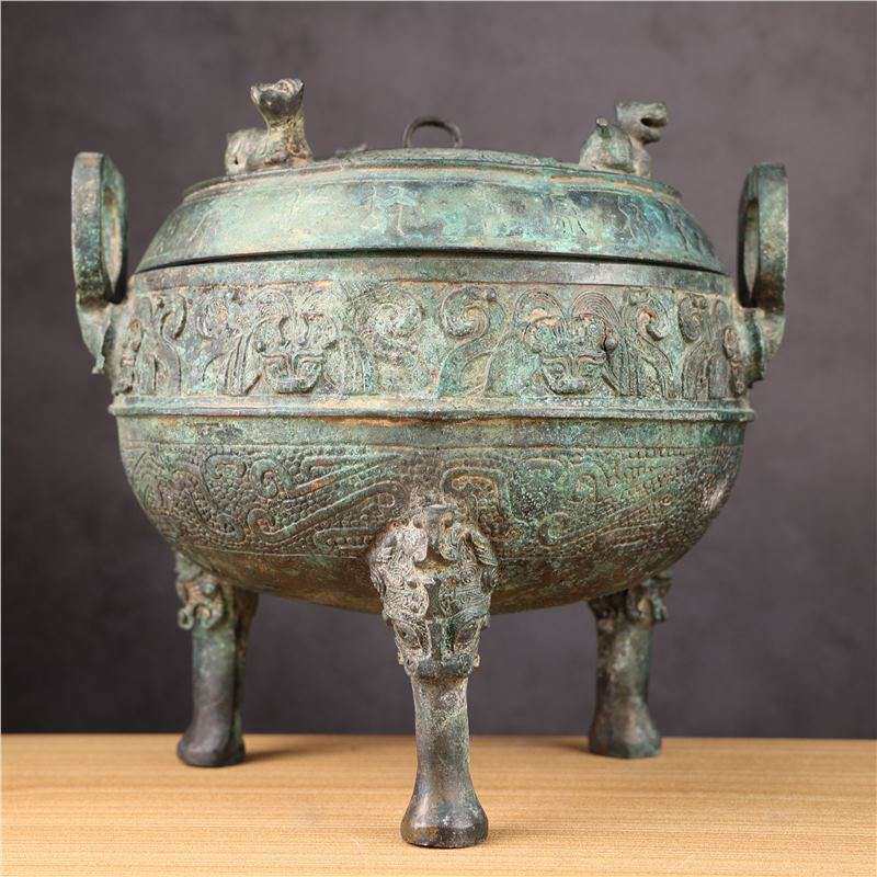 汉代青铜器卧虎宝鼎青铜圆鼎红斑绿绣古玩古收藏品博物馆收藏