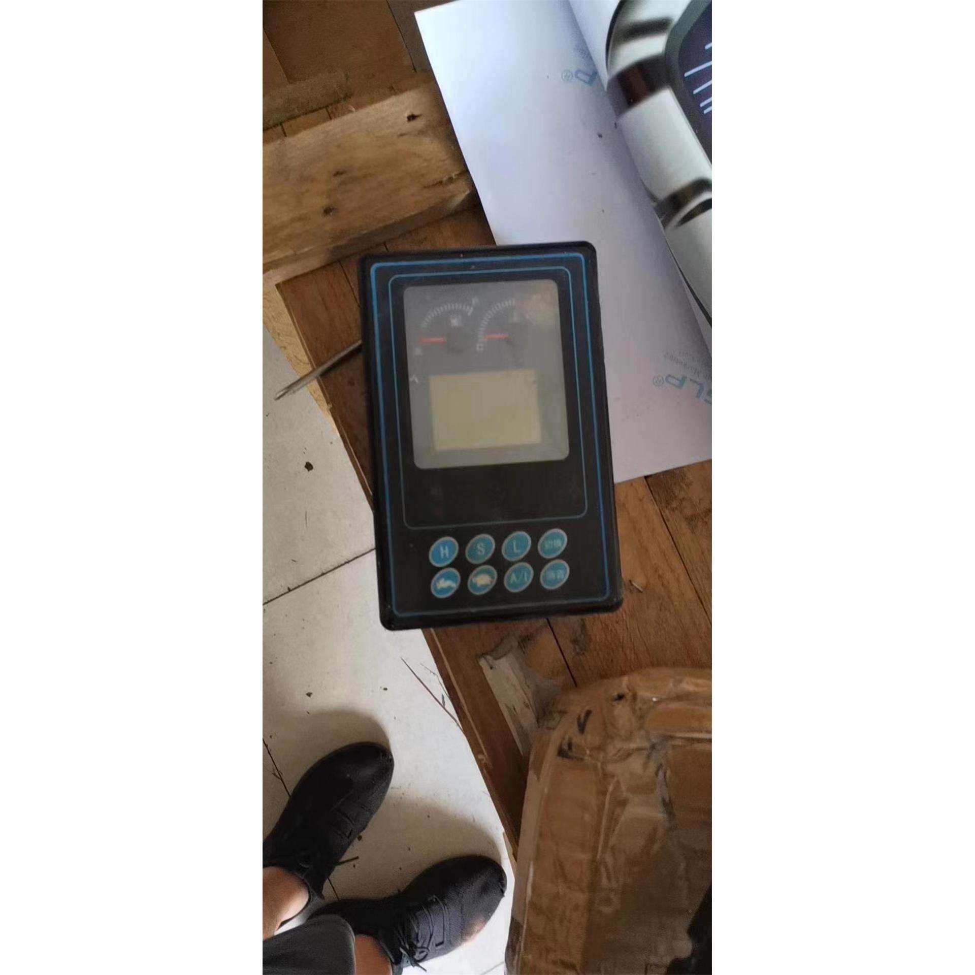 现货供应力士德210 200 330挖掘机显示屏 电脑版 显示器 继电器
