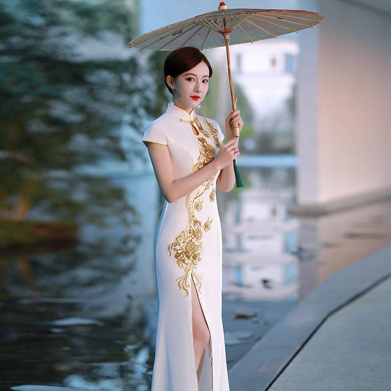 2026新款鱼尾旗袍裙白色意大利优雅修身显瘦演出服复古长款团