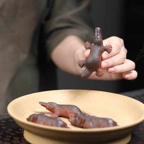 宜兴紫砂小狗茶宠生肖摆件手工柴犬茶玩茶台茶具配件雕塑鸭嘴兽可