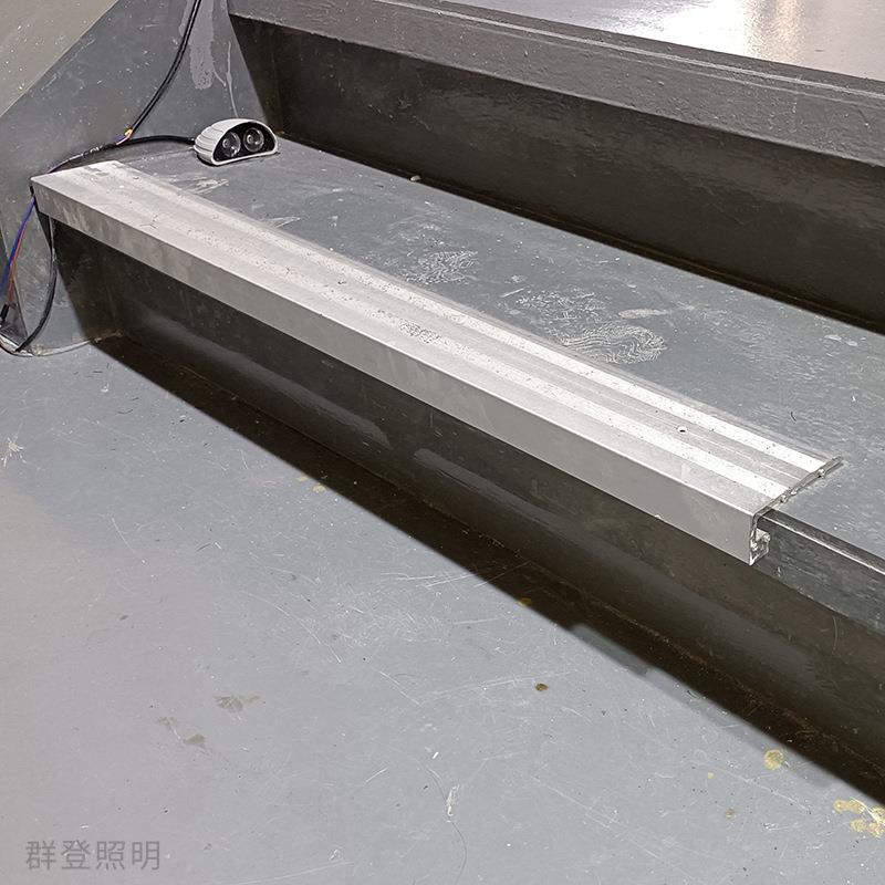源头厂家户外楼梯灯踏步灯 公园景区广场led长条形DMX512台阶灯