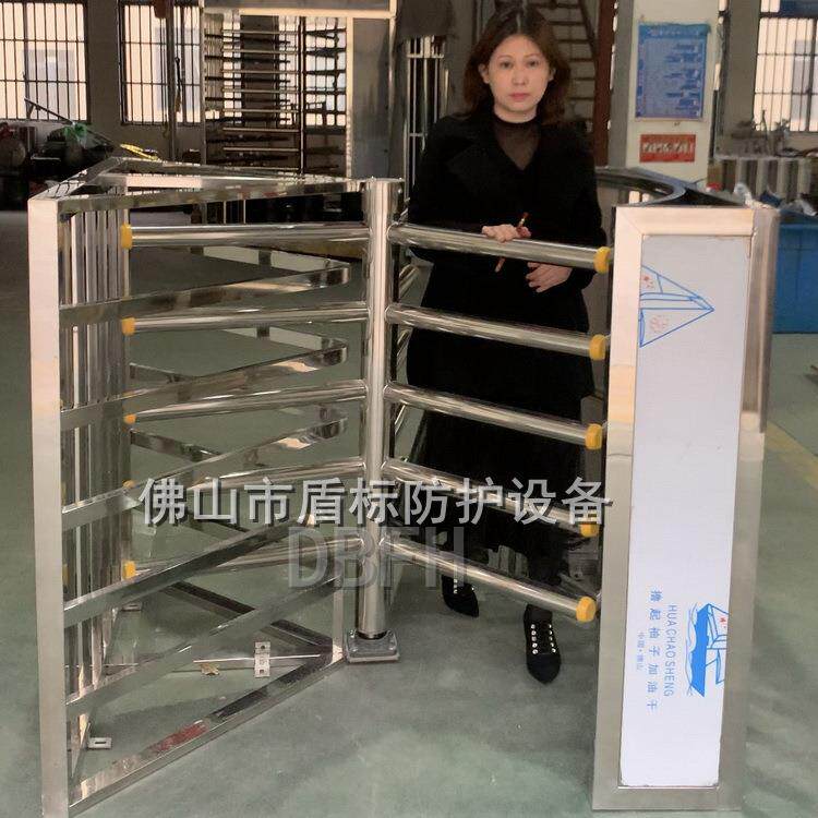 盾标防护三翼转闸 车站景区进入通道疏状手动旋转闸门 防疫单向门