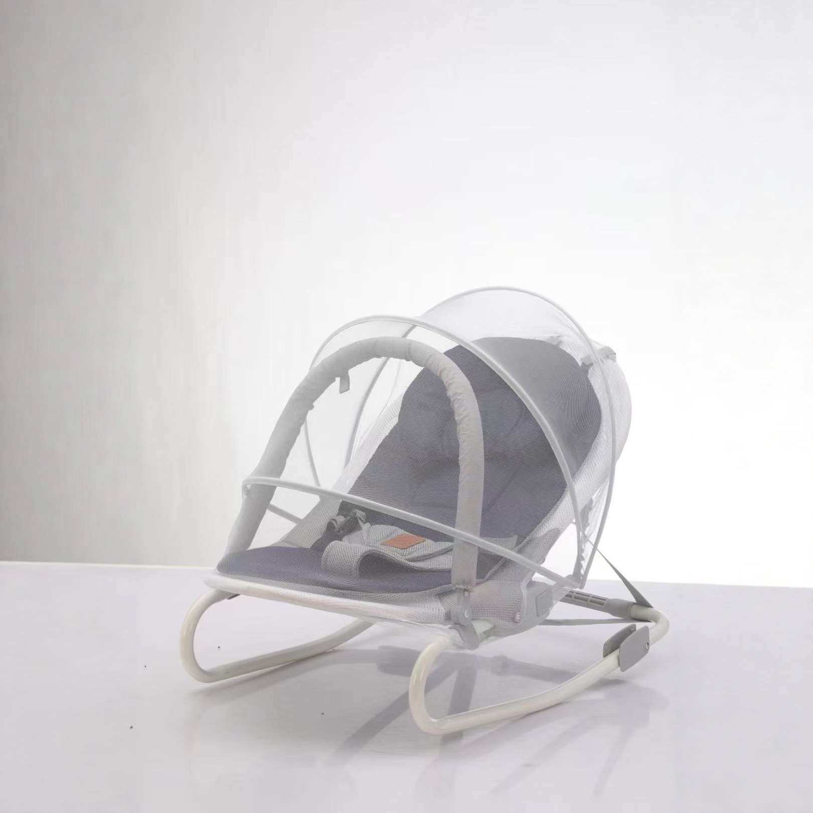 厂家直销婴儿摇椅手动摇摇椅哄睡摇篮摇床一件代发室内外哄娃神器