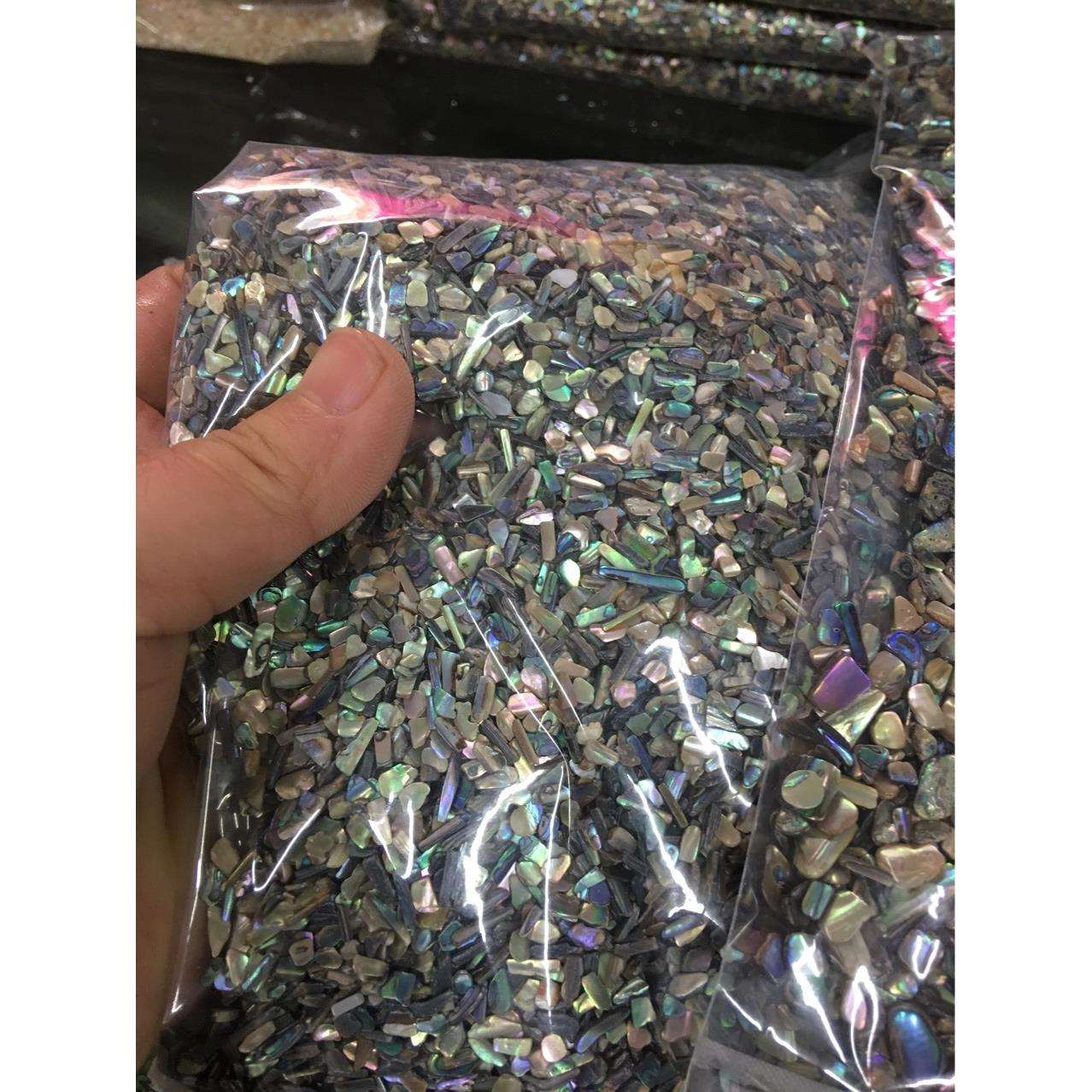 天然鲍鱼贝壳碎颗粒抛光打磨光滑美甲贴贝壳碎片饰品配件碎片厂家