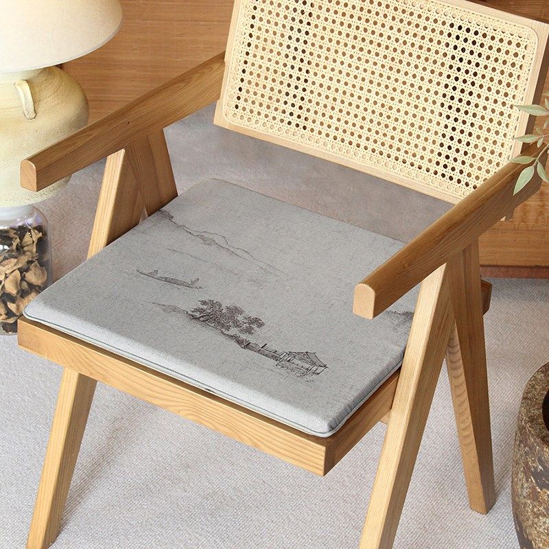 高端乳胶餐椅坐垫中古风实木椅垫新中式加厚防滑定制