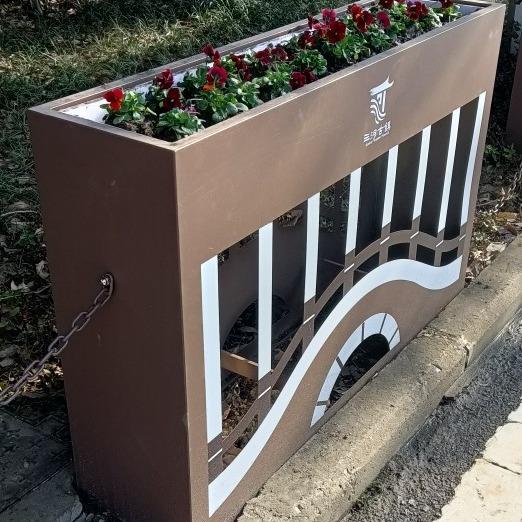 合肥本地不锈钢镀锌道路广场花箱花盆花架围树围挡链条花槽铁花筒
