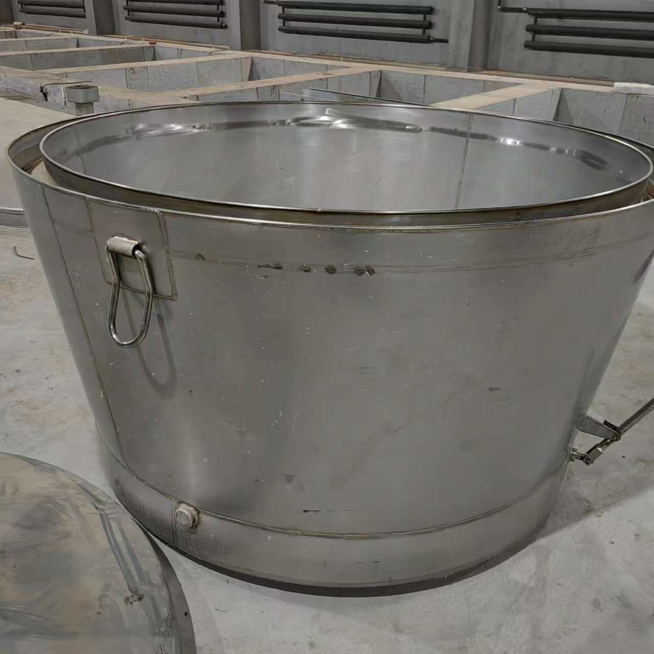 密封蒸粮蒸酒设备304不锈钢双层保温酿酒设备传统工艺蒸酒锅