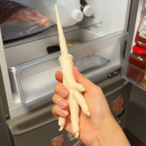 鸡爪伸缩剑整蛊仿真泡椒鸡爪玩具