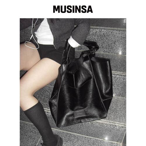 CHICKS 切割点皮革单肩包 黑色 MUSINSA韩国直邮官方正品
