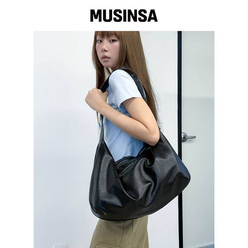 CHICKS CRUMPL GLOSSY 皮革超大托特包 黑色 MUS韩国官网直邮进口