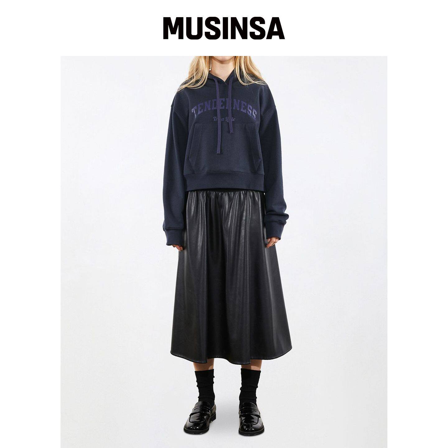 VOYONN 短款连帽卫衣 婴儿泥膜 0076 MUSINSA韩国官网直邮进口