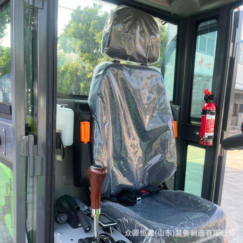 四驱驾驶式扫雪车小区道路市政环卫众源除雪机全齿轮汽油抛雪机