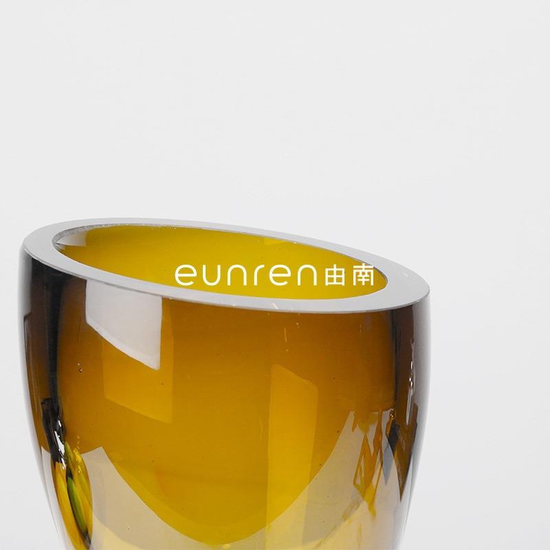 简约现代样板房间茶几玻璃花瓶花器软装饰品售楼处家居玄关柜摆件图片