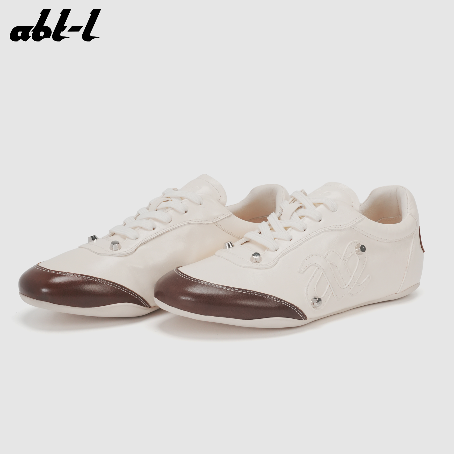 ABT-L真皮复古柳钉德训鞋女