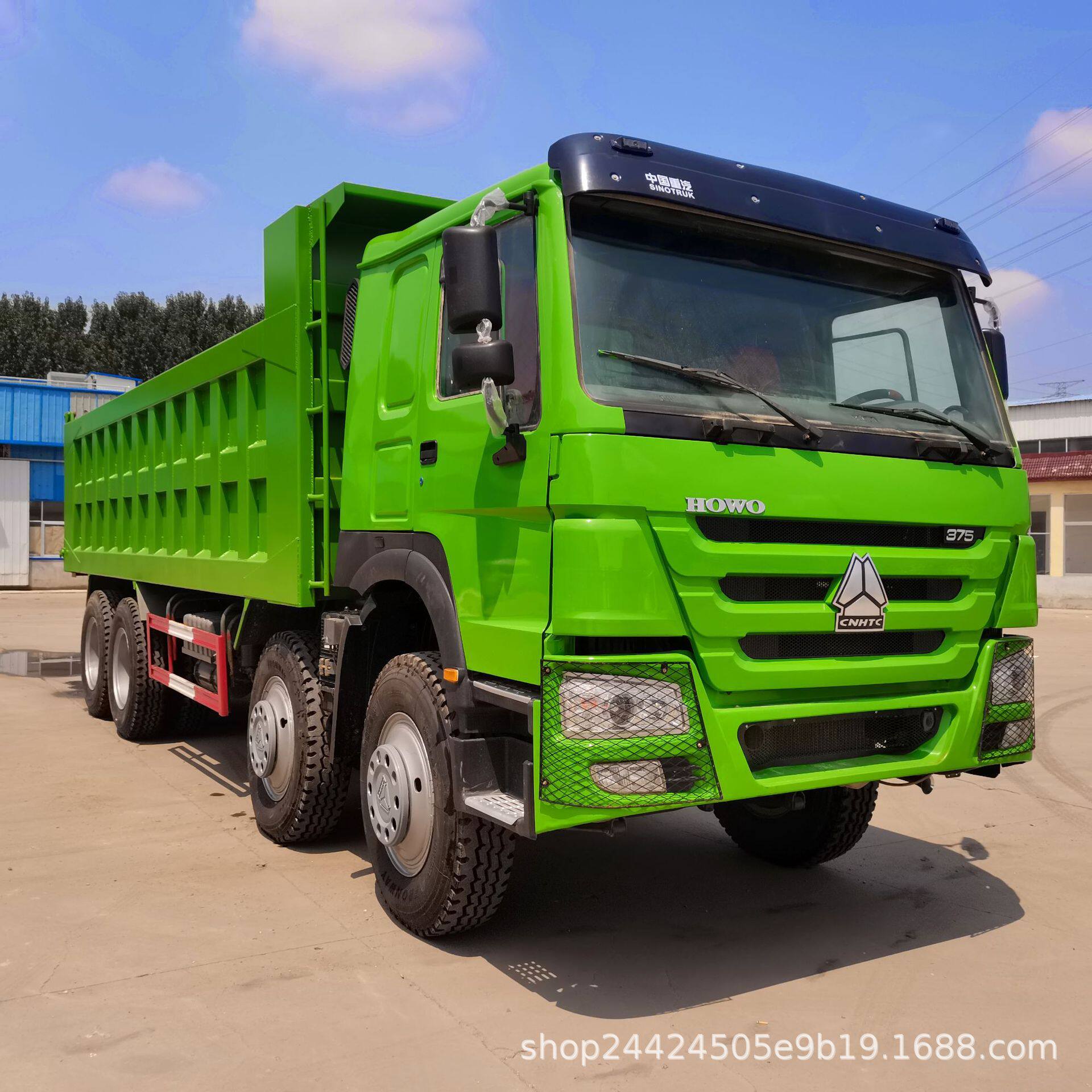 长期出售豪沃自卸车 8*4矿用土方工程车 右驾驶舱翻斗垃圾车