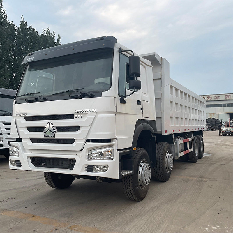 前四后八豪沃自卸车出口 矿用双桥工程车 右驾驶舱垃圾运输车