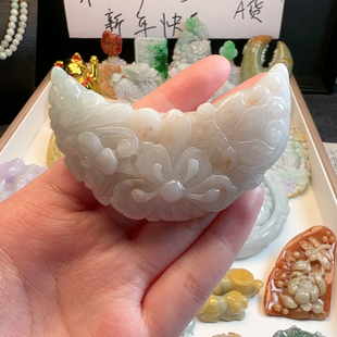 天然翡翠月牙花蝴蝶玉衡