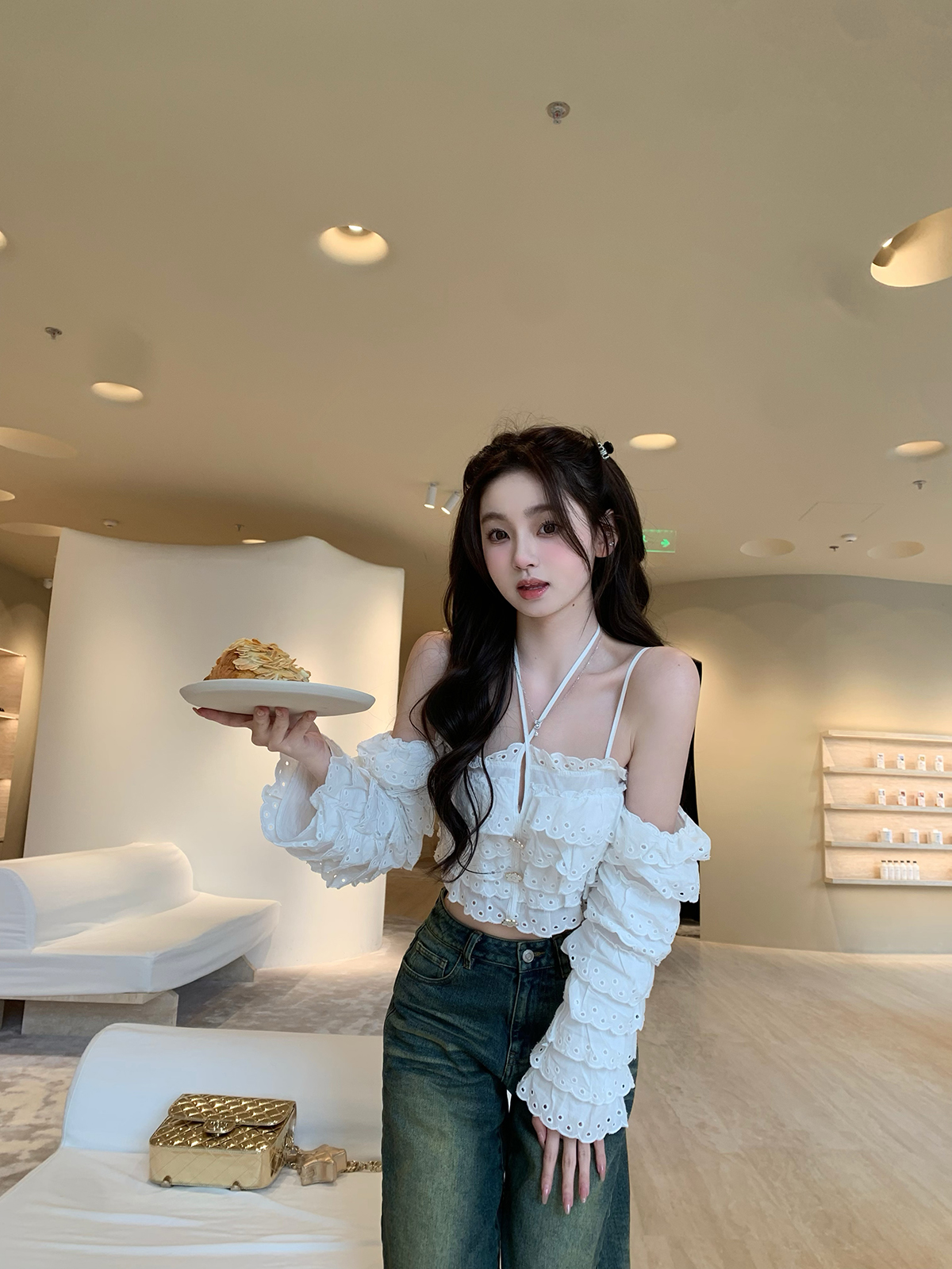 你的懒懒llan奶油盛夏蕾丝上衣