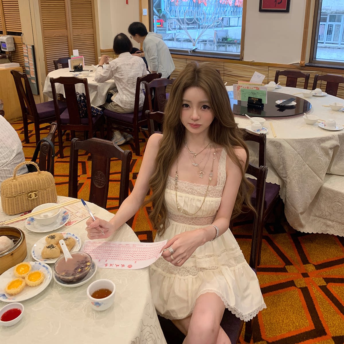 你的懒懒llan蕾丝拼接连衣裙