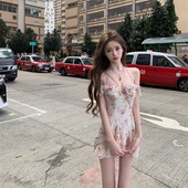 立体褶皱复古清新碎花挂脖荷叶边连衣裙 月下蔷薇 你 懒懒llan