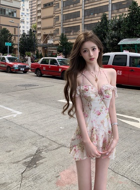 你的懒懒llan【月下蔷薇】立体褶皱复古清新碎花挂脖荷叶边连衣裙