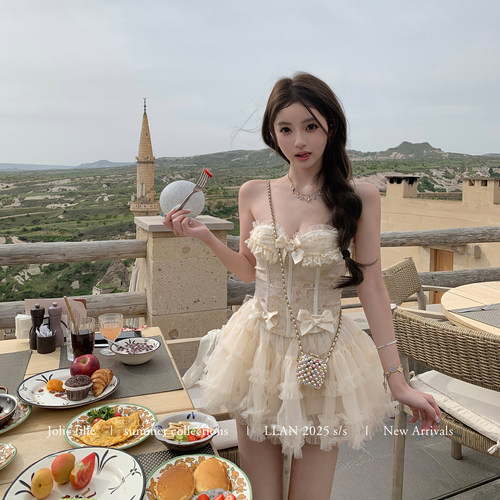 你的懒懒llan蕾丝鱼骨纱裙套装