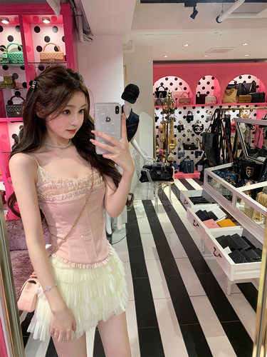 你的懒懒llan甜美吊带上衣两色