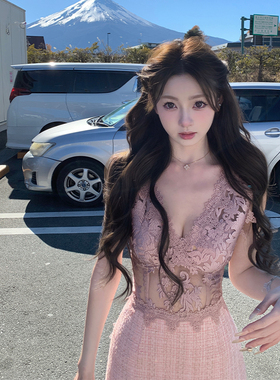 你的懒懒llan【初雪少女香】重工蕾丝绣花大V领性感拼接连衣裙女