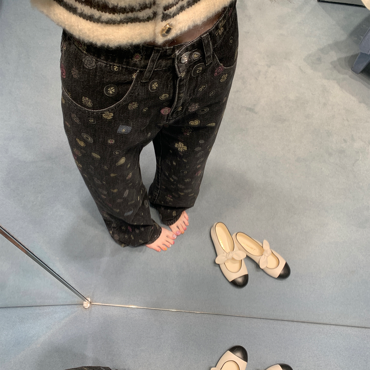 你的懒懒llan印花牛仔裤