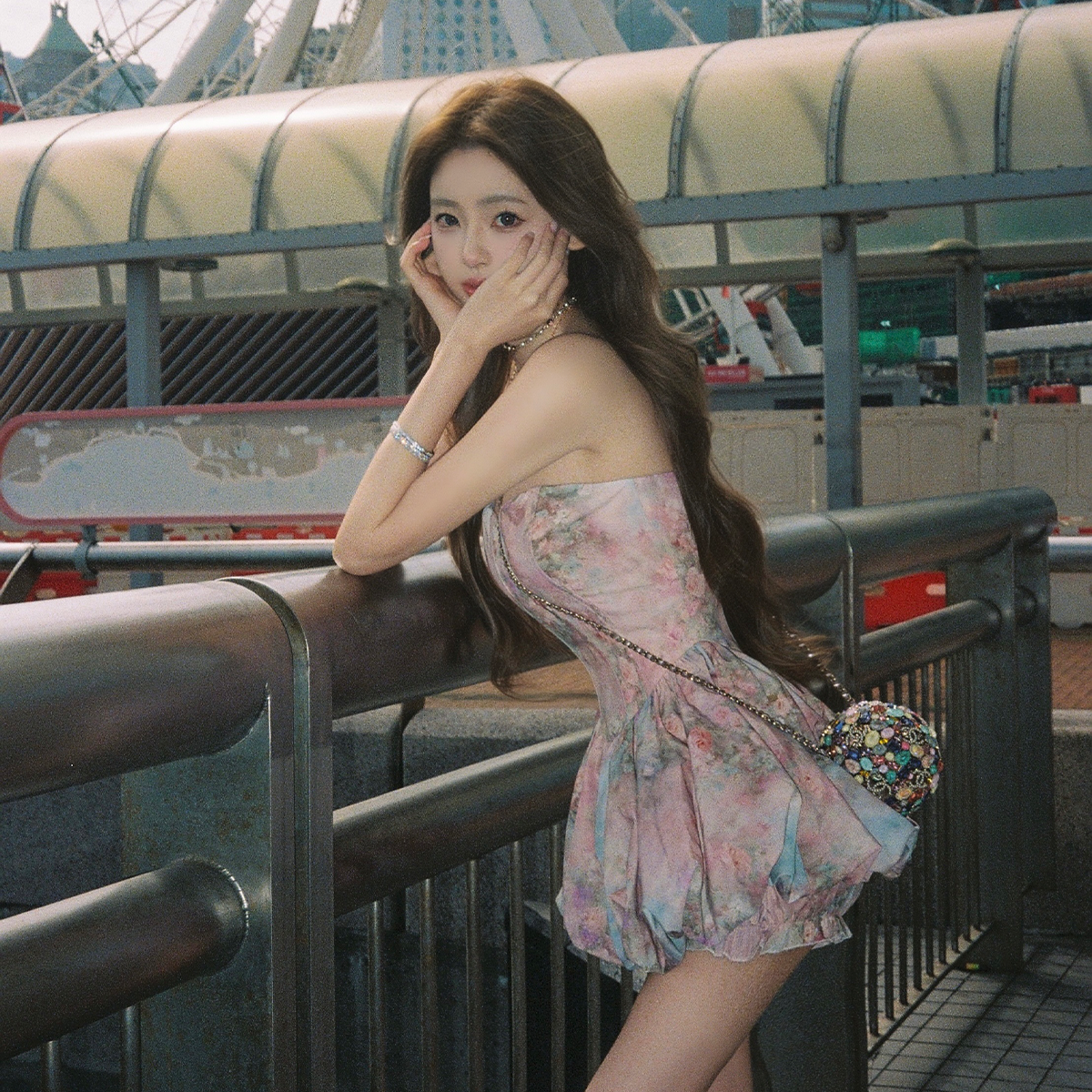 你的懒懒llan【白兰地花神】复古碎花心形抹胸连衣裙+短裤套装女