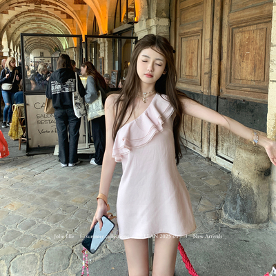 你的懒懒llan斜肩荷叶边连衣裙