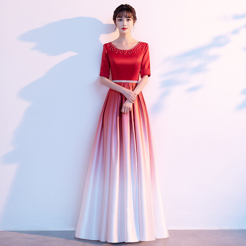 2026新款红色合唱团演出服女舞台表演指挥服装主持人渐变礼服高腰
