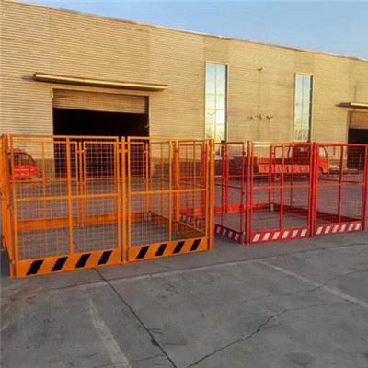 建筑工地塔吊围栏塔吊基础围栏塔吊防护栏杆塔吊防攀爬装置基础栏