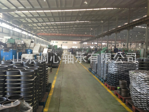 大型三类调心滚子轴承 23252CA/W33  进口工艺